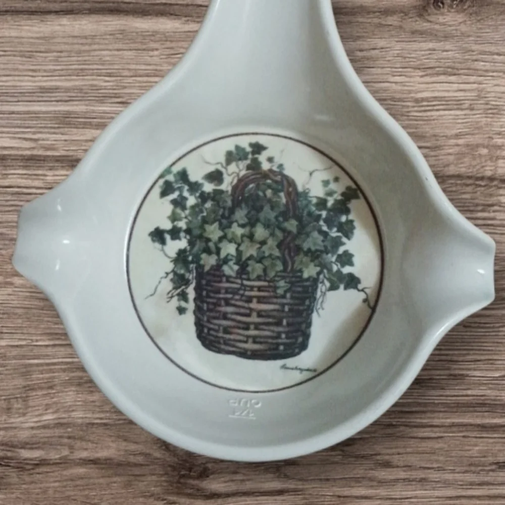 Vintage Melamine Spoon Rest | 1/4 Cup Measuring Tool
